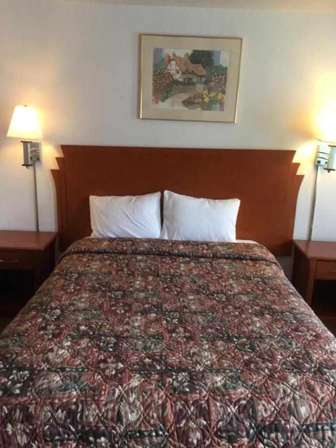 Moon Mist Motel Meade Esterno foto